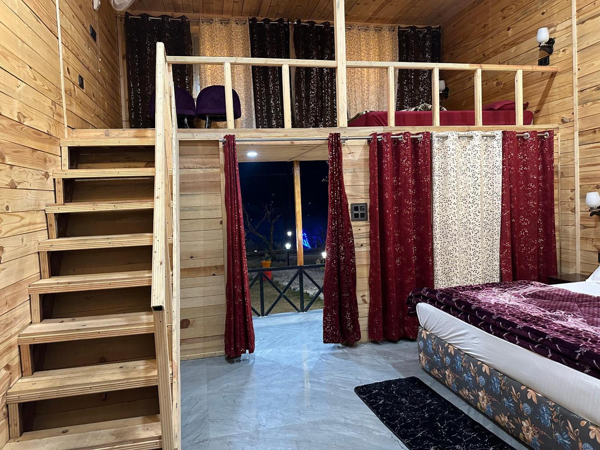 Cabana Riverside Resort - Kainchi Dham ناينيتال المظهر الخارجي الصورة