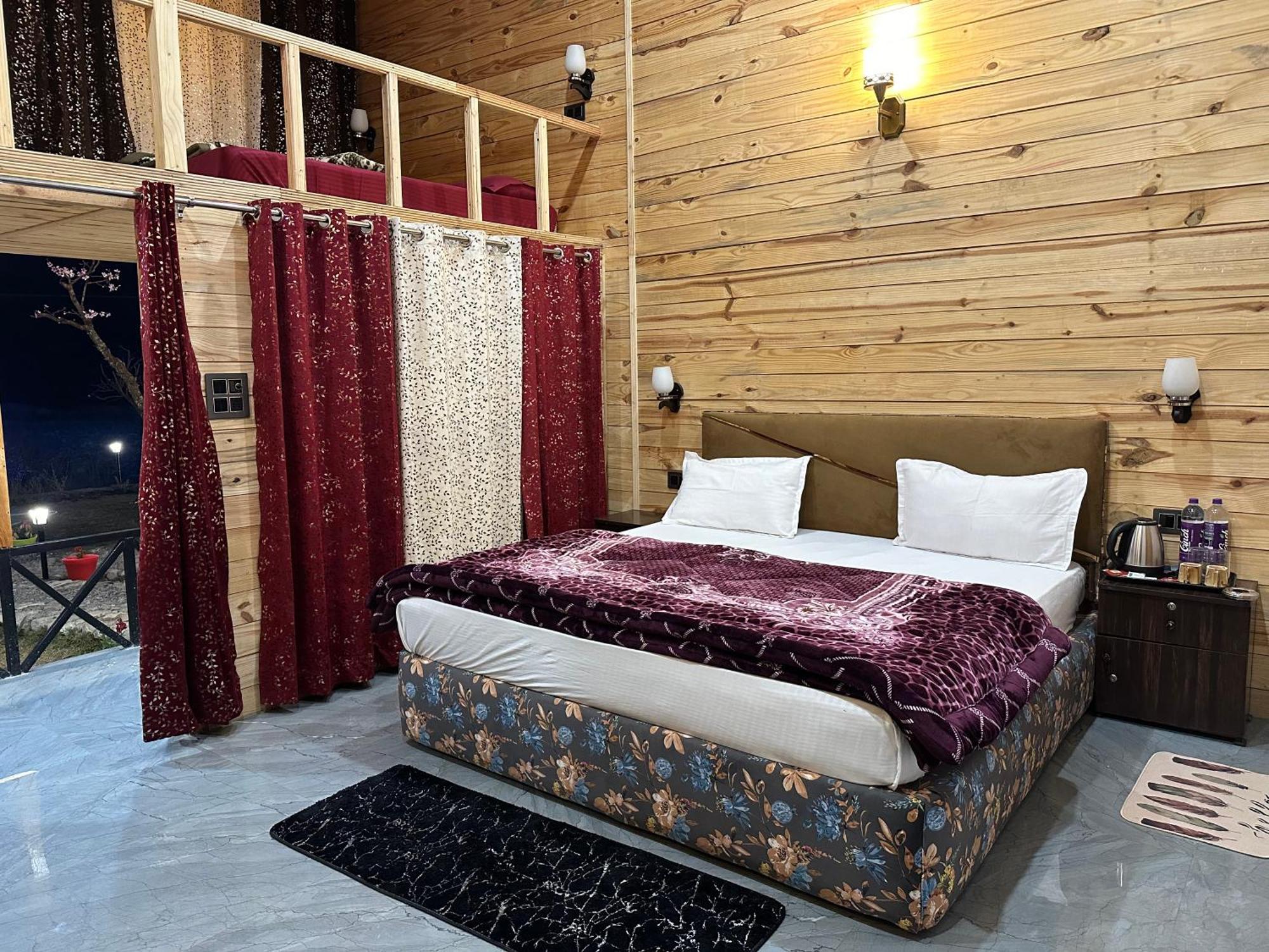 Cabana Riverside Resort - Kainchi Dham ناينيتال المظهر الخارجي الصورة