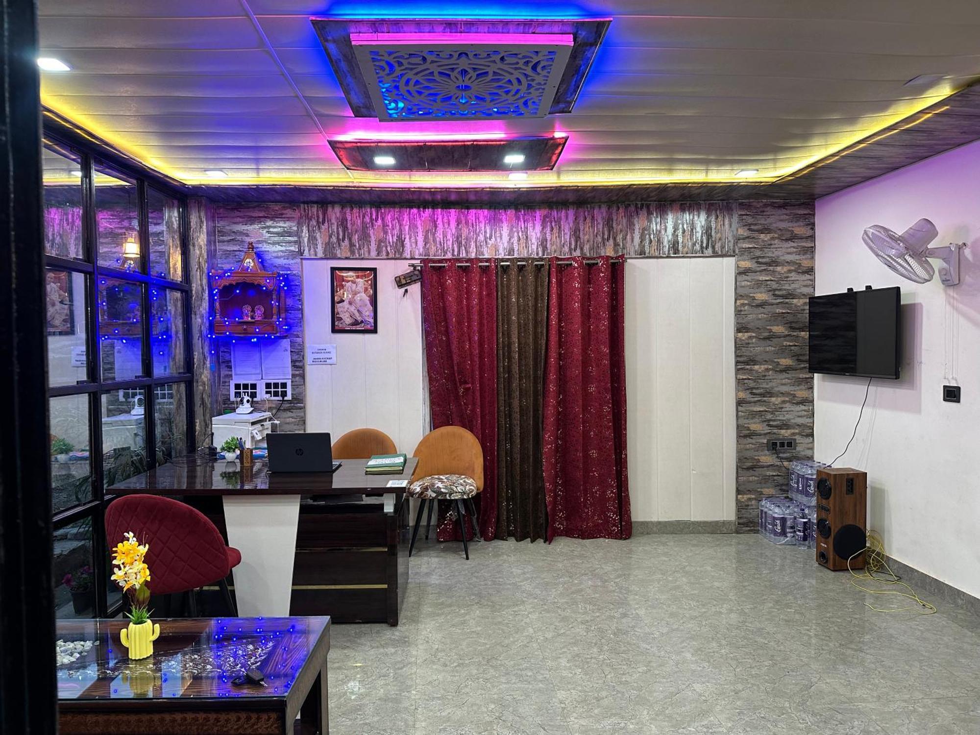 Cabana Riverside Resort - Kainchi Dham ناينيتال المظهر الخارجي الصورة