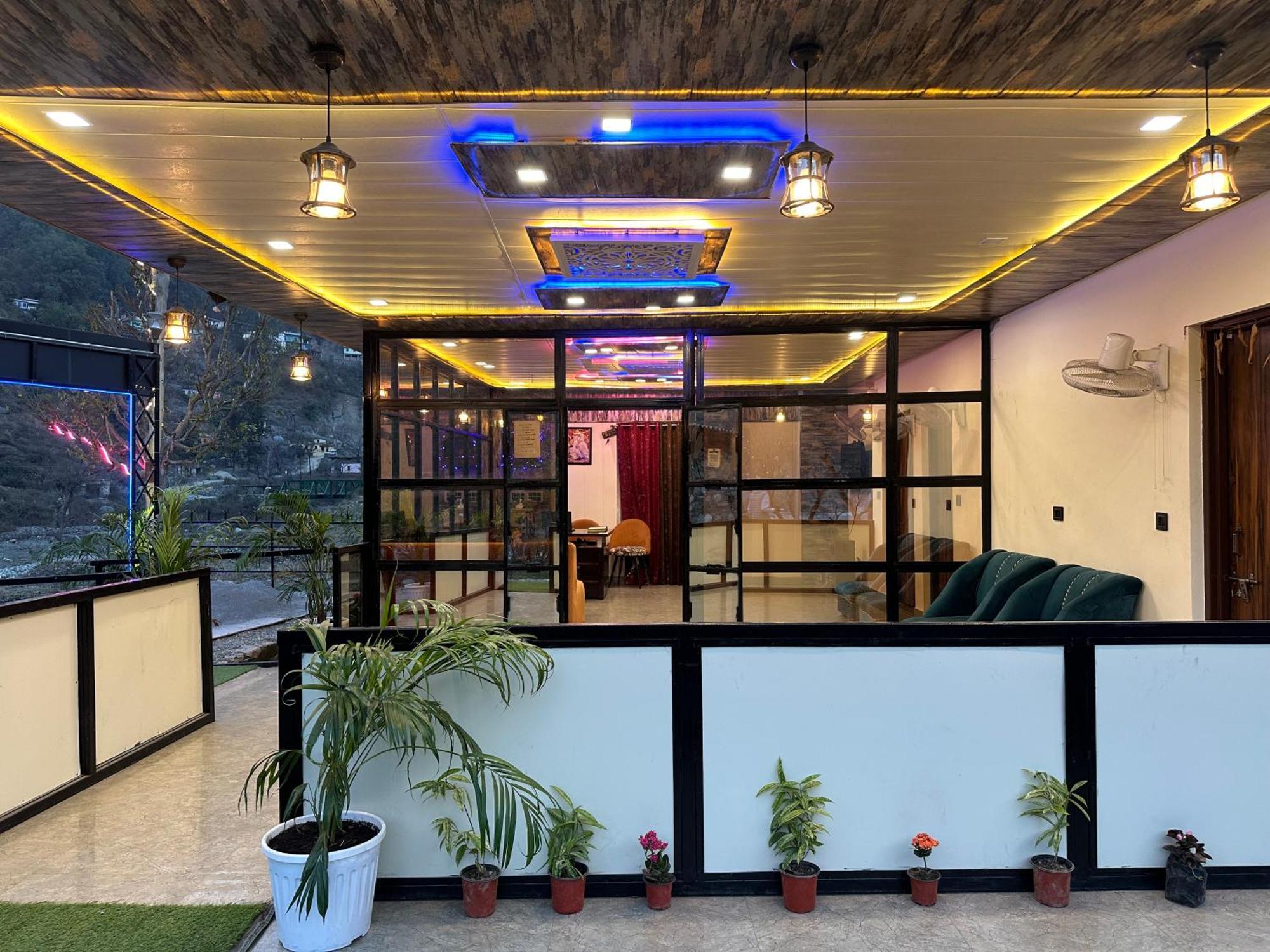 Cabana Riverside Resort - Kainchi Dham ناينيتال المظهر الخارجي الصورة